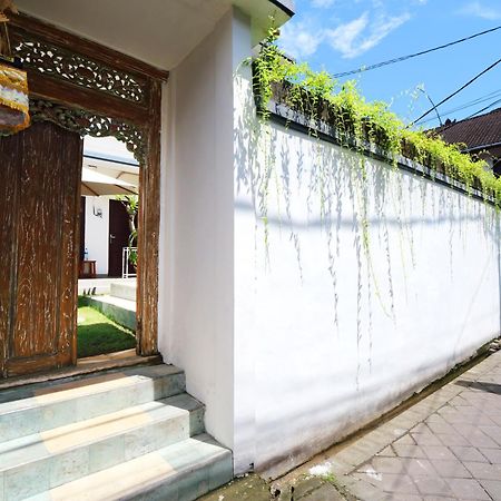 Ken Ken Guest House Seminyak Buitenkant foto