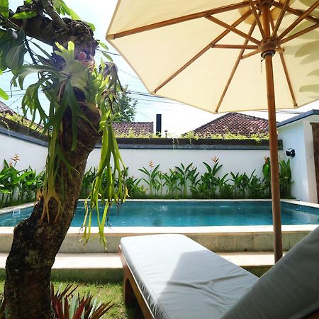 Ken Ken Guest House Seminyak Buitenkant foto