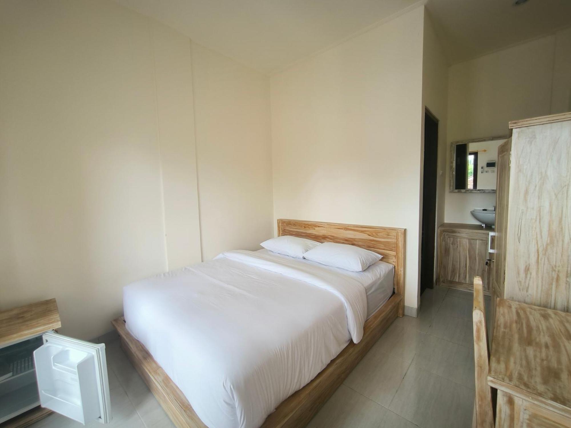 Ken Ken Guest House Seminyak Buitenkant foto