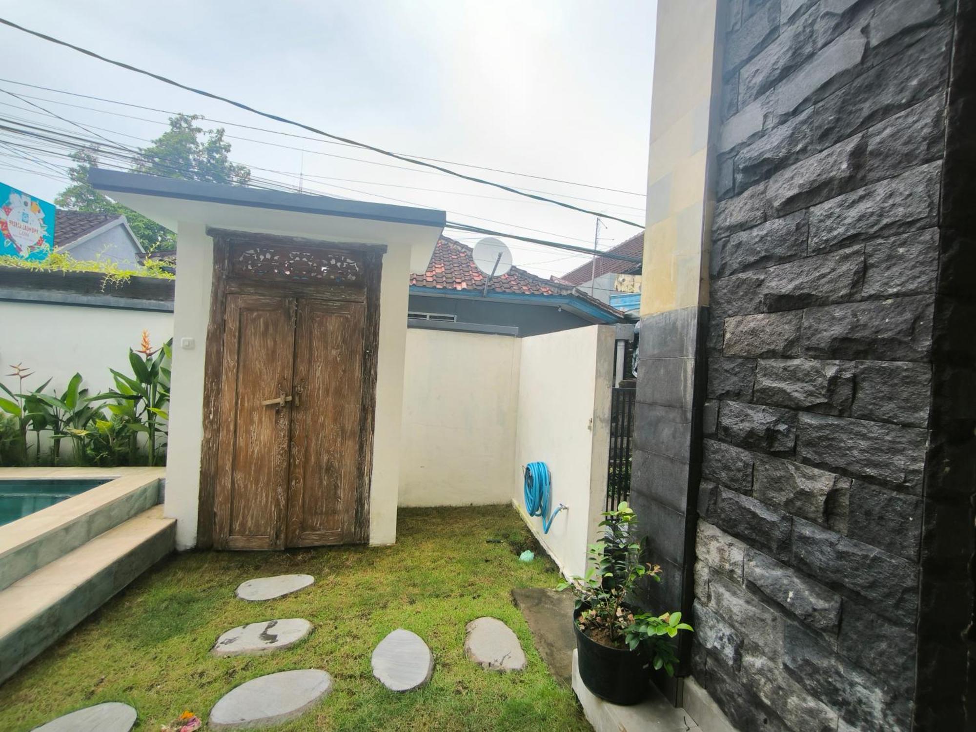 Ken Ken Guest House Seminyak Buitenkant foto