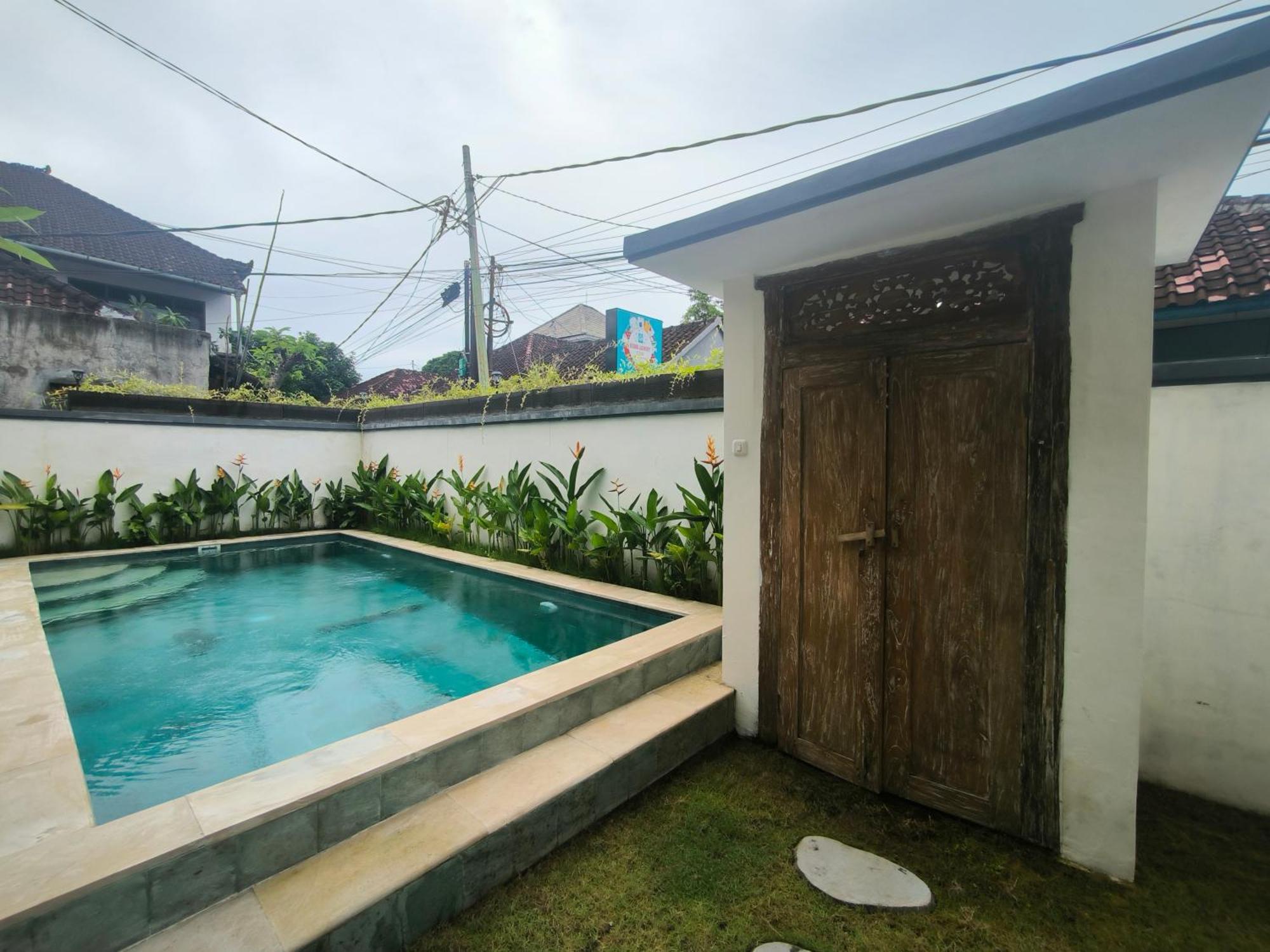 Ken Ken Guest House Seminyak Buitenkant foto