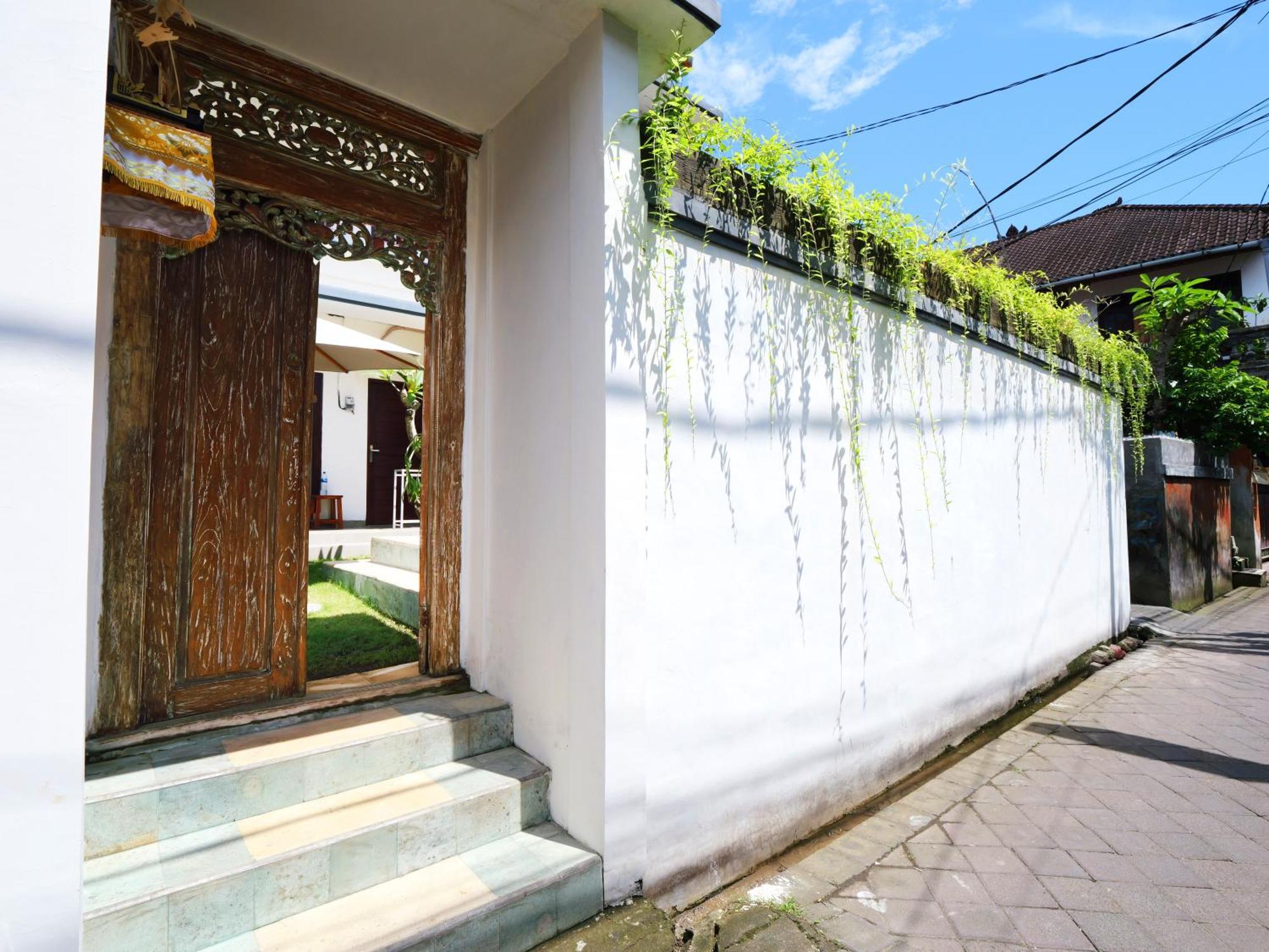 Ken Ken Guest House Seminyak Buitenkant foto