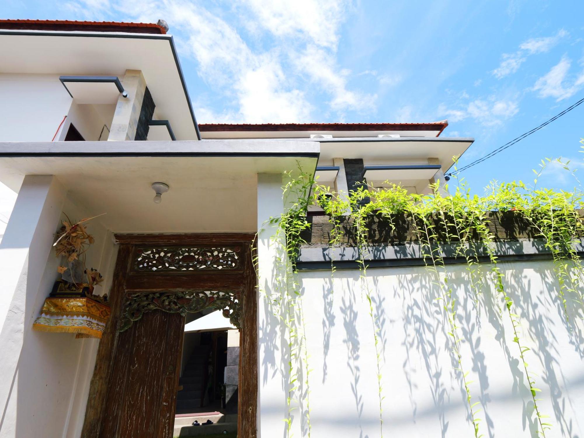 Ken Ken Guest House Seminyak Buitenkant foto